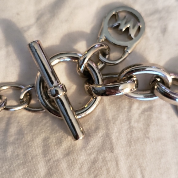 Michael Kors choaker necklace - Picture 2 of 3